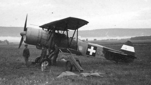 Győrben gyártott WM-21 Sólyom típusú repülőgép frontszolgálaton
